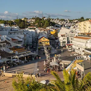 Carvoeiro Roof Top Apartment, Next To The Beach! Apartamento
